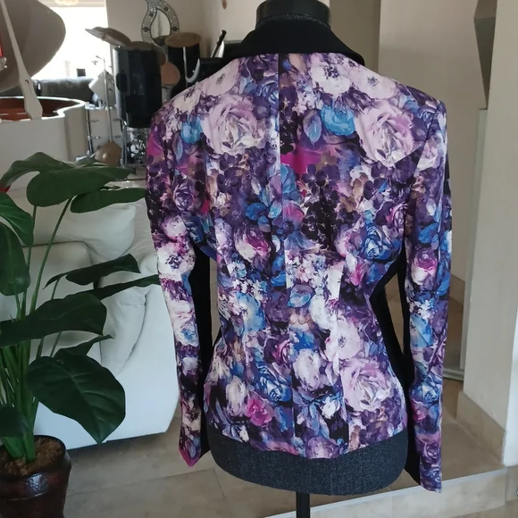 Cache Jacket - Picture 5 of 10